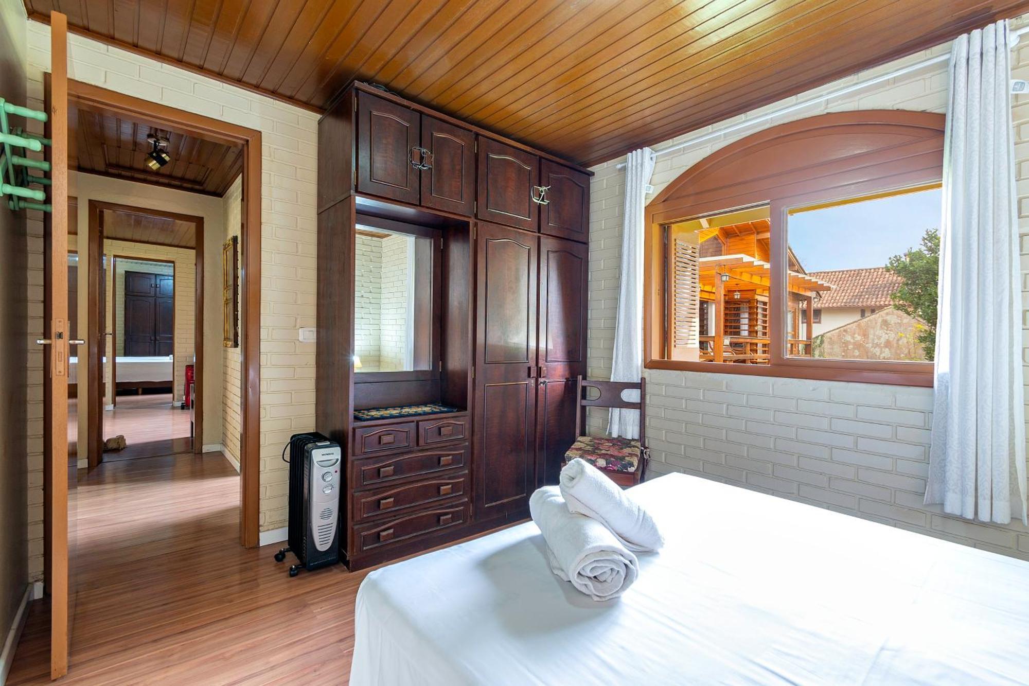 הוילה גראמדו Linda Casa 5 Quartos No Lago Negro מראה חיצוני תמונה